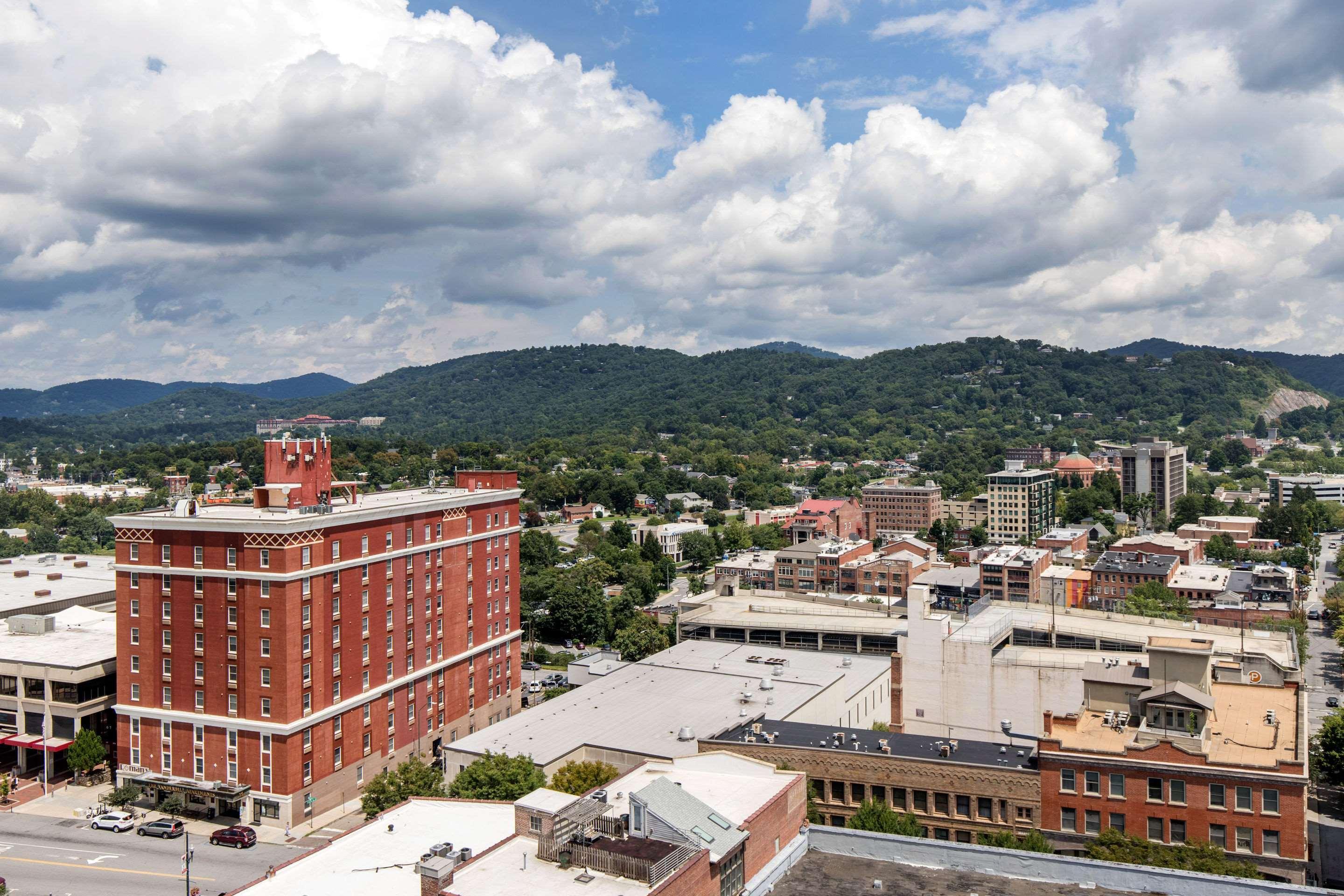 Cambria Hotel Downtown Asheville Exterior photo
