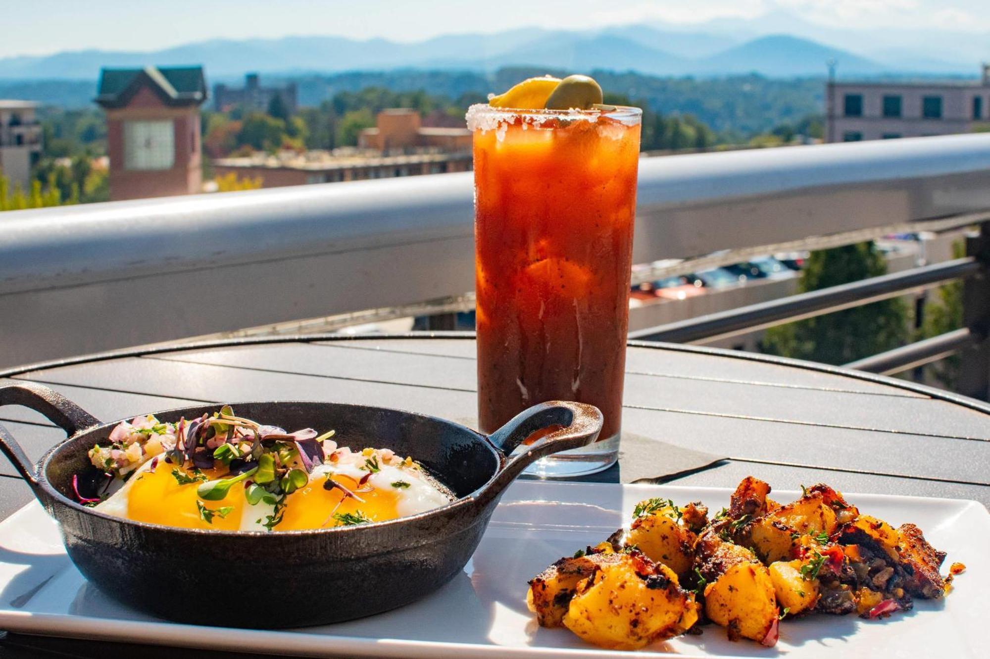 Cambria Hotel Downtown Asheville Exterior photo