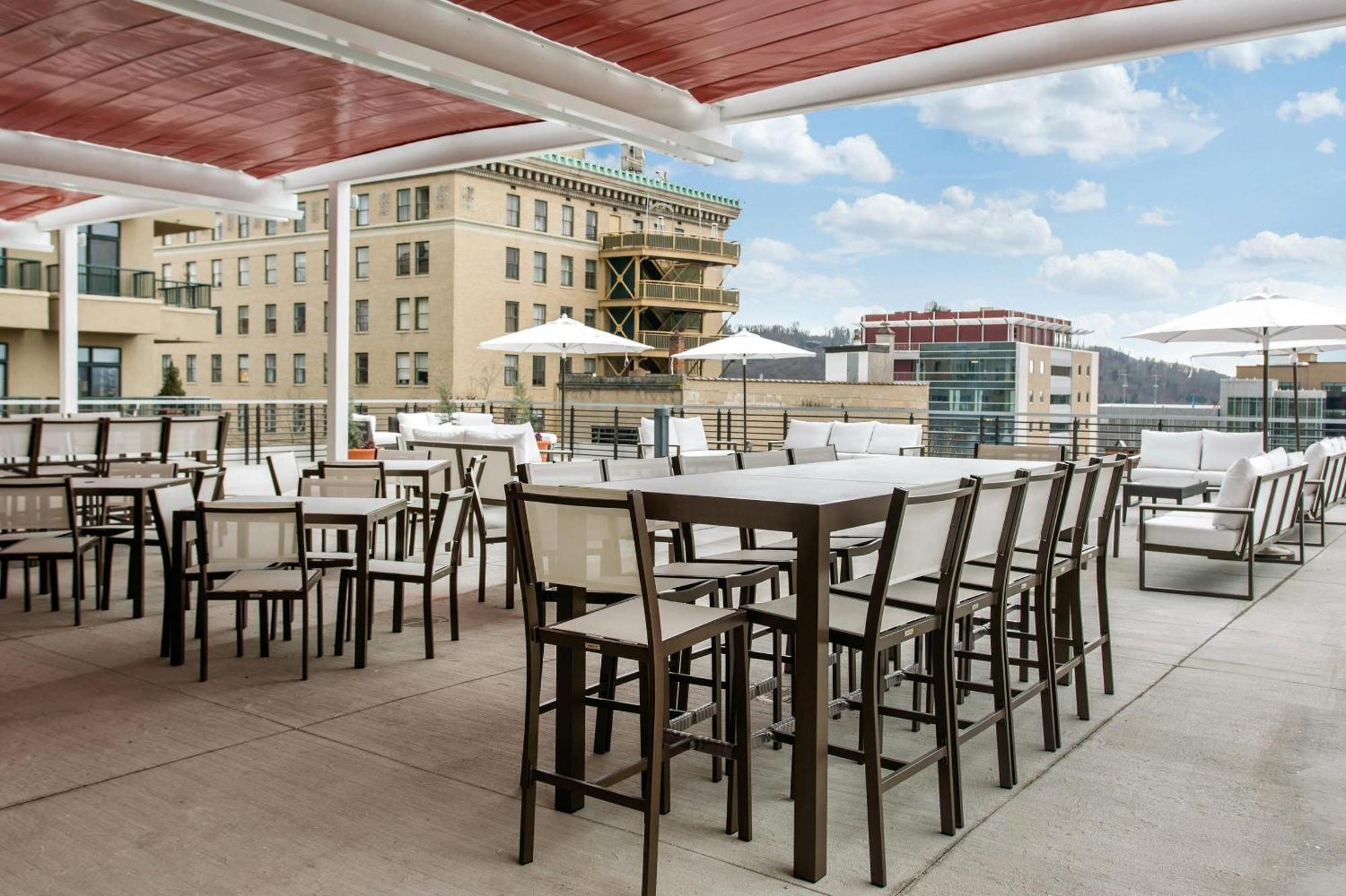 Cambria Hotel Downtown Asheville Exterior photo
