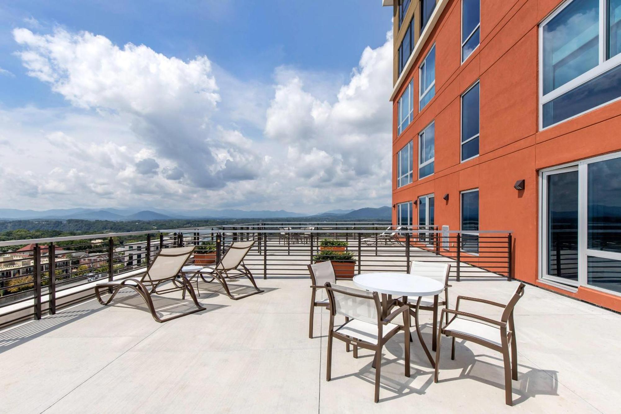 Cambria Hotel Downtown Asheville Exterior photo